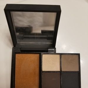Mac bronzer blush and 4 eyeshadows